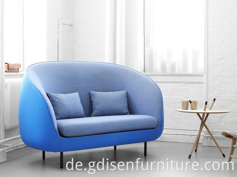 Modernes Design Holzrahmen und puderbeschichtete Bein Haiku 2-Sitzer-Sofa Wohnzimmersofas für Wohnzimmermöbel